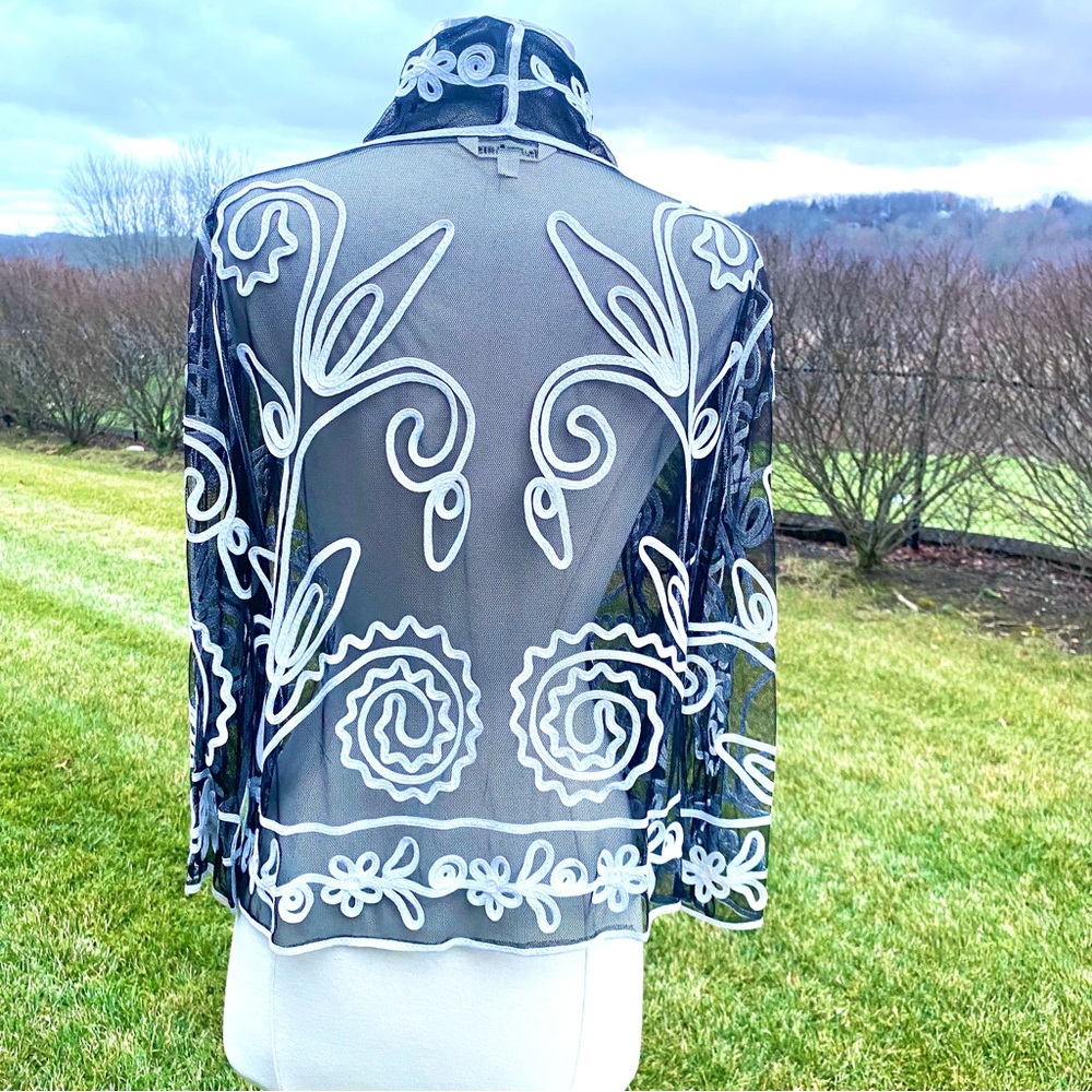 🌹HP🌹Travel Smith Woman’s Sheer Black Bolero Jacket with White Swirl Appliqués - Picture 7 of 14